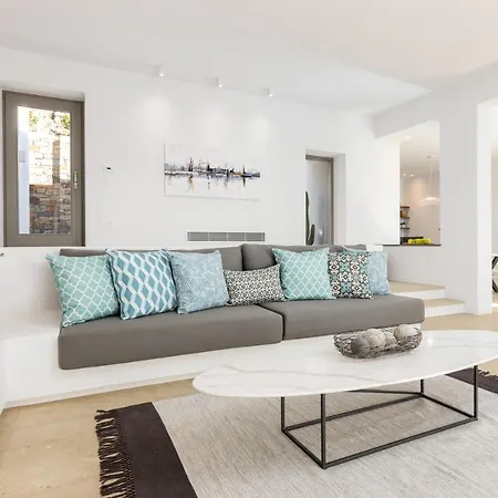 Eneos #1 Pool & Sea View, Вилла *